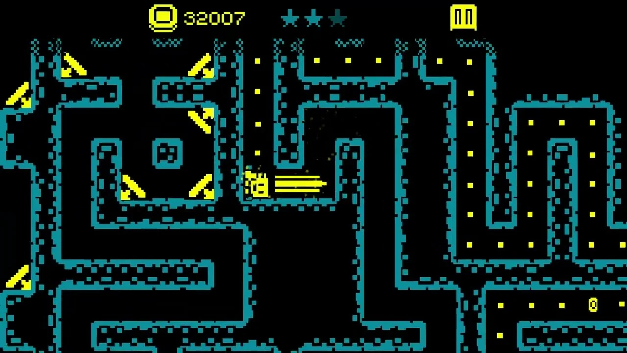 Tomb of the Mask stage with traps and tight corridor decisions